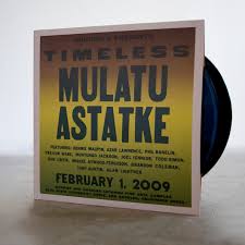 La portada muestra una representación artística de Mulatu Astatke, reflejando su fusión de sonidos etíopes y jazzísticos.